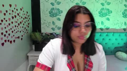 Snapshot of lindabreexlove chatting on January 16, 2:08 pm online show from January 16, 2:08 pm