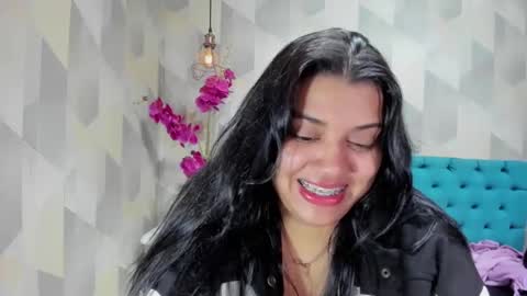 Snapshot of lindabreexlove chatting on October 7, 3:27 pm online show from October 7, 3:27 pm