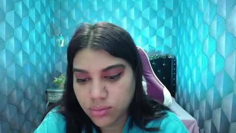 Snapshot of lindabreexlove chatting on January 7, 4:29 am online show from January 7, 4:29 am