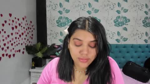 Snapshot of lindabreexlove chatting on February 24, 4:04 pm online show from February 24, 4:04 pm