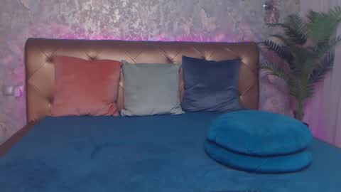 Linda online show from September 14, 5:49 am