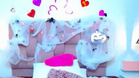 lindacoopers online show from October 17, 3:15 pm