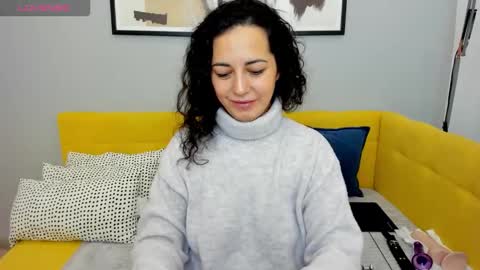 Linda online show from November 15, 2:01 am