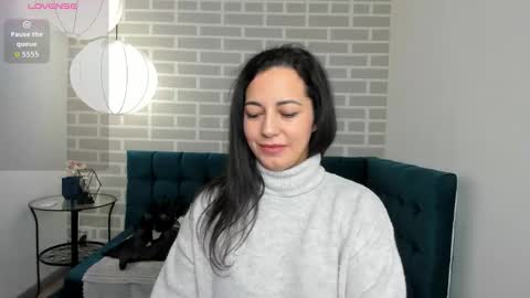 Linda online show from November 23, 1:52 am