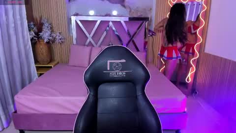 Linda  online show from June 14, 3:19 am