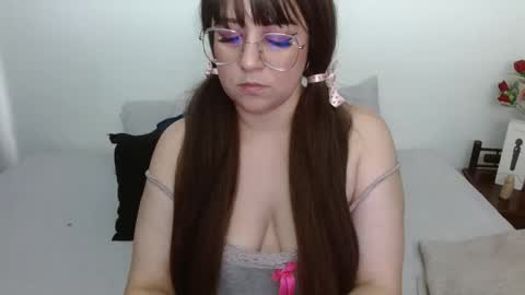 Lindsay online show from January 5, 8:23 pm