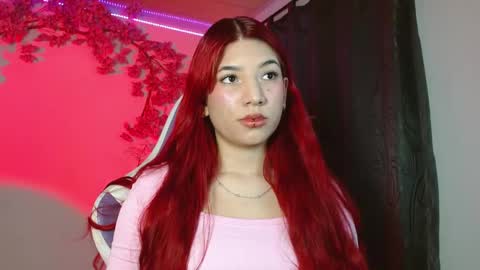 LINDSEYFERRER online show from April 29, 2:42 pm