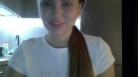 Snapshot of lindsisecret chatting on October 25, 6:26 pm Anna online show from October 25, 6:26 pm