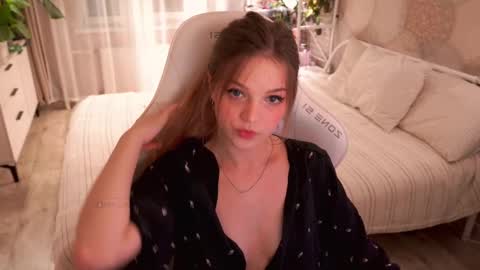 Snapshot of linesssssa chatting on February 9, 4:50 pm linesssssa online show from February 9, 4:50 pm