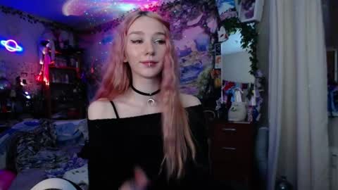 Lin online show from November 27, 7:28 pm