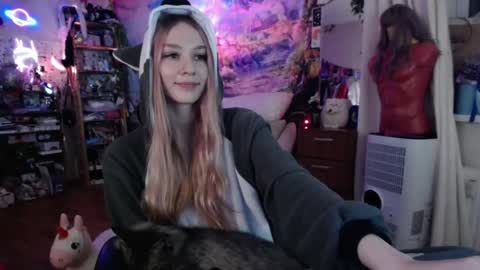 Lin online show from September 29, 8:47 pm