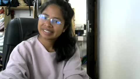 liora online show from June 24, 12:37 pm
