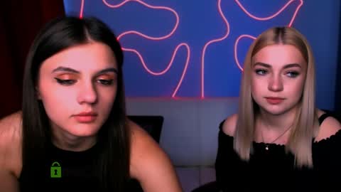 Lisa online show from May 11, 4:04 pm