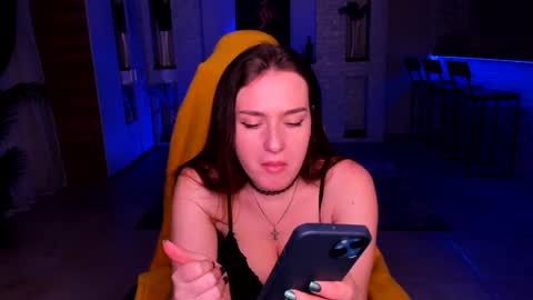 Snapshot of lisa_elfy chatting on February 5, 4:48 pm lisa_elfy online show from February 5, 4:48 pm