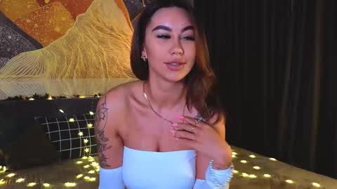 hi Im Julia. Im 18 years old I like to play tennis and cook. online show from March 13, 3:57 pm