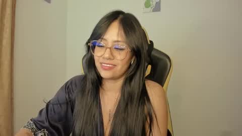 Lisa Thompson online show from March 12, 4:37 am