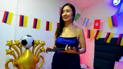 lisa white  online show from July 4, 9:32 pm