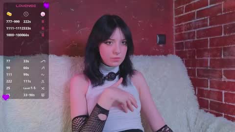 Lisa online show from May 2, 10:46 pm