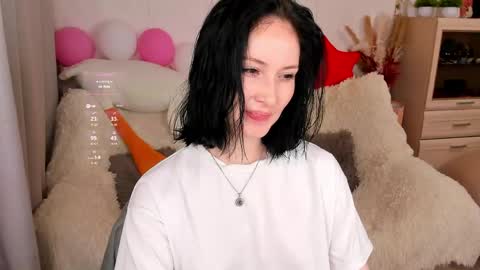 Lisa Moore online show from May 6, 5:28 pm