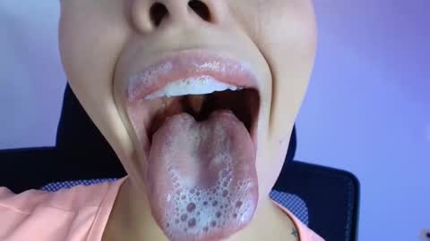 Lisbet online show from February 20, 9:15 pm