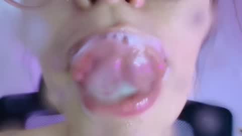 Lisbet online show from November 24, 10:45 pm