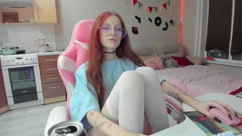 Snapshot of lisiasweet chatting on March 10, 6:01 pm Lika online show from March 10, 6:01 pm