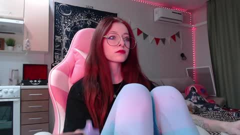 Snapshot of lisiasweet chatting on January 3, 6:24 pm Lika online show from January 3, 6:24 pm