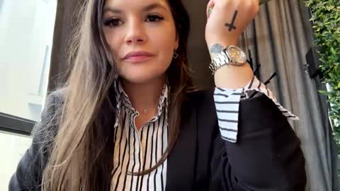 Lissa online show from May 9, 9:33 am
