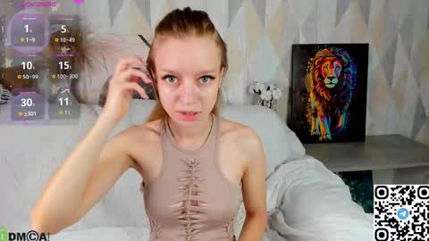 Snapshot of lissa_kitsune chatting on September 10, 8:25 am Lissa online show from September 10, 8:25 am