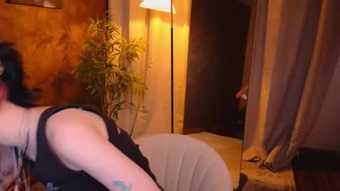 Snapshot of lissaros chatting on February 17, 5:04 am lissaros online show from February 17, 5:04 am
