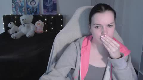 little__flowers online show from January 15, 10:21 am