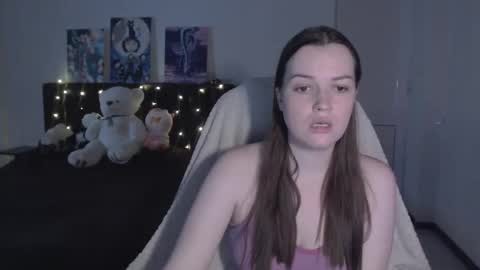 little__flowers online show from September 21, 8:46 am