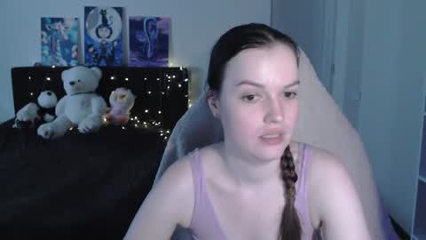 little__flowers online show from August 8, 9:17 am