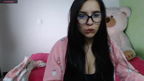 Samantha. online show from November 5, 11:37 am