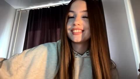 Snapshot of little_anioneta chatting on September 10, 2:11 am Catherine online show from September 10, 2:11 am