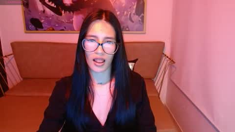 little_bunnyy_ online show from March 18, 2:55 pm