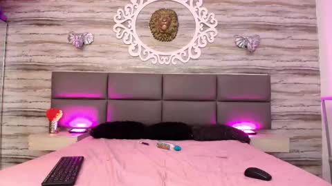 little_mayy online show from March 14, 1:34 pm