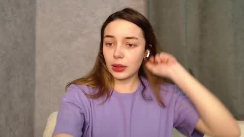 Mia   Im online every day 1530 PM in New York  2030 PM in London online show from December 26, 9:26 pm