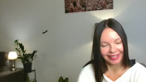 Snapshot of little_nicole_ chatting on October 18, 2:09 pm Nicole online show from October 18, 2:09 pm