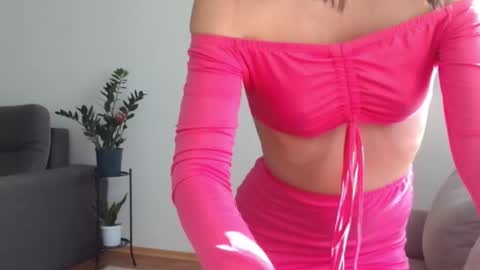 Snapshot of little_nicole_ chatting on September 21, 7:07 am Nicole online show from September 21, 7:07 am