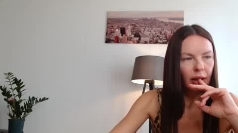 Snapshot of little_nicole_ chatting on September 10, 11:43 am Nicole online show from September 10, 11:43 am
