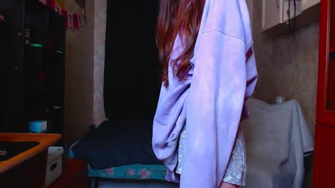 Snapshot of little_owlx chatting on September 23, 5:11 pm Alice.. online show from September 23, 5:11 pm