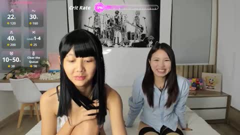 Snapshot of little_yena chatting on September 22, 9:02 pm Yena and Gabby online show from September 22, 9:02 pm