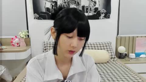 Yena and Gabby online show from February 20, 7:58 pm