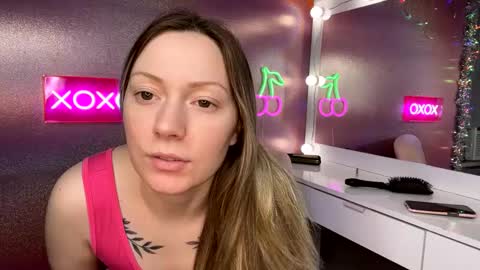 Snapshot of littleemommaa23 chatting on February 27, 1:17 pm LittleMomma online show from February 27, 1:17 pm