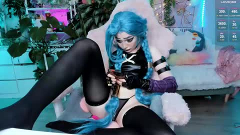 Riza Riri Puff  online show from February 23, 5:45 pm