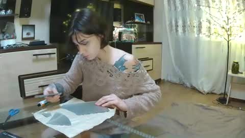 littlehappines online show from March 29, 7:02 pm