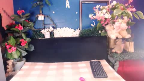 littleindianmilf online show from January 19, 8:32 am