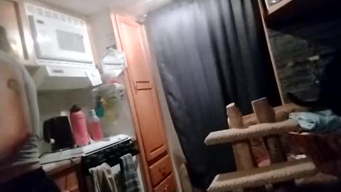 littleleo96 online show from November 1, 5:22 am