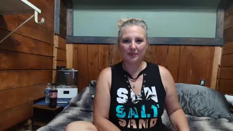 lisanixs online show from June 11, 7:22 pm